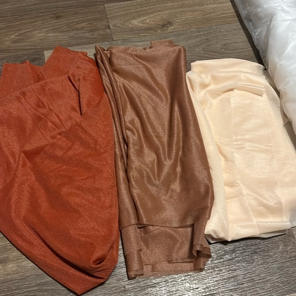 3 wedding arch drapes and isle runner - Picture 1 of 4